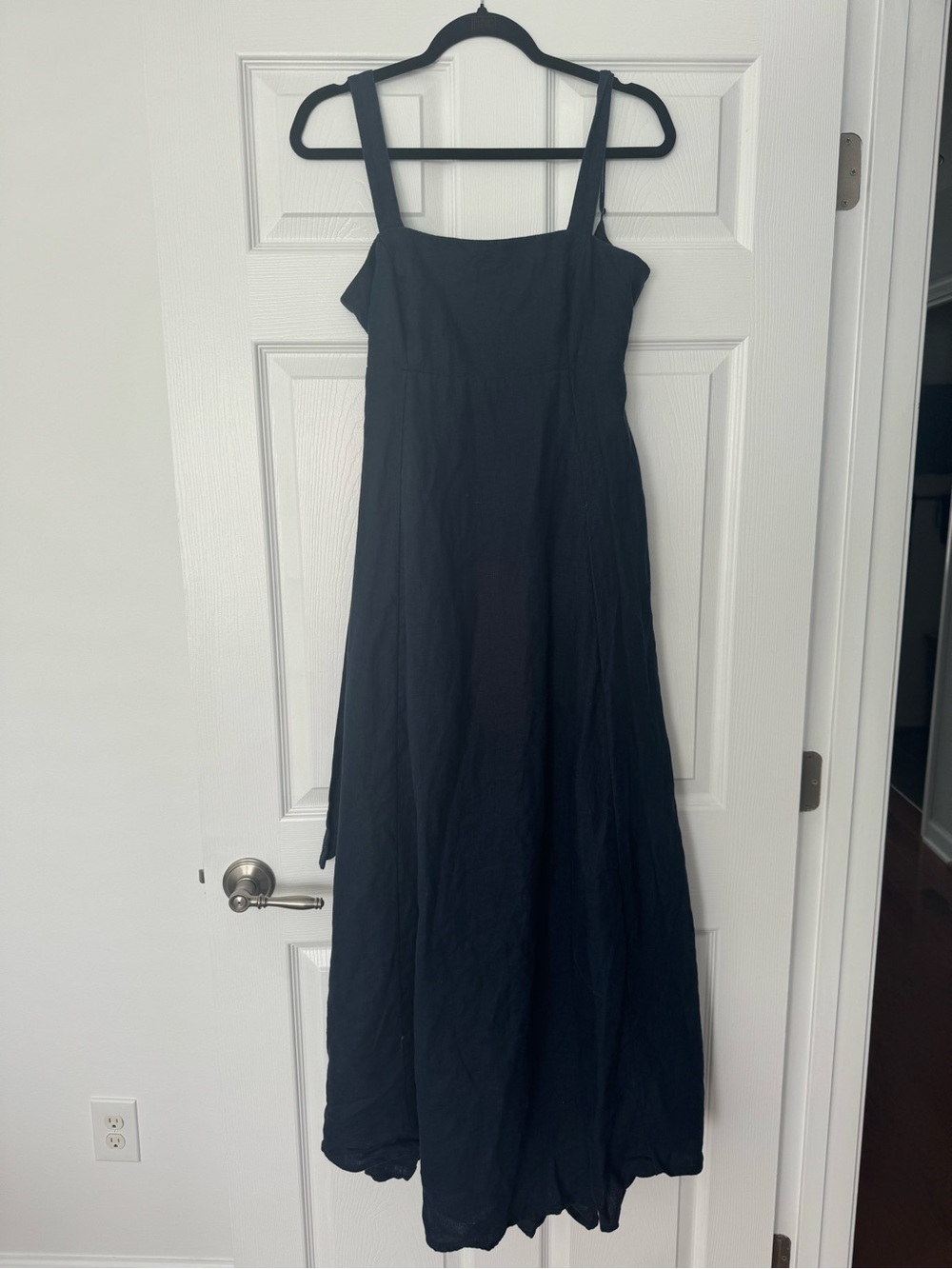 Abercrombie and Fitch Premium Linen Bow Back Maxi Dress - Picture 11 of 11